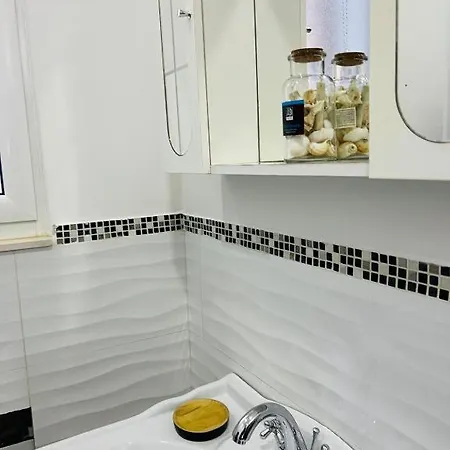 La Casa Di Nonna Emma - Affittacamere 3*